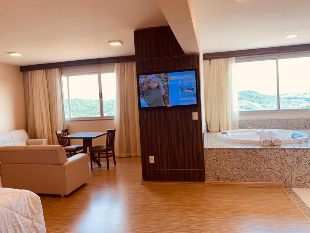 Hotel Mirante Sao Bras São Brás do Suaçuí Kültér fotó